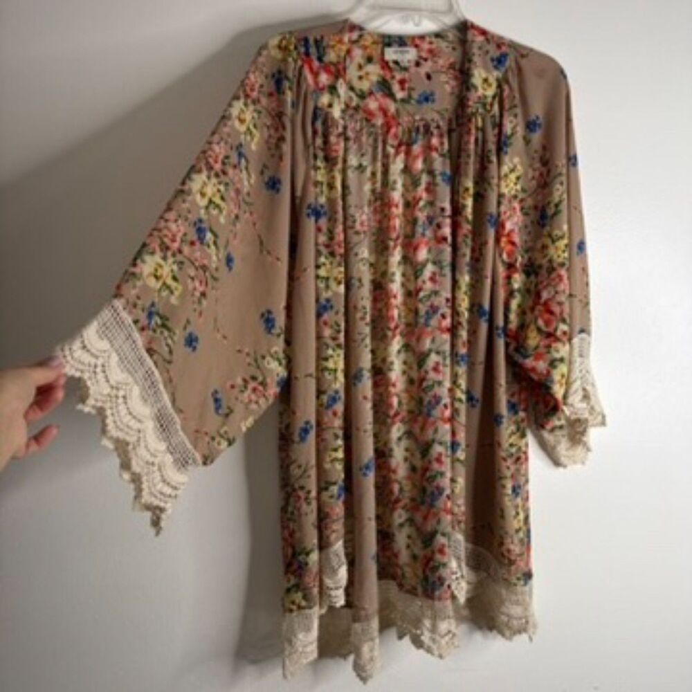 Umgee S/M Floral Kimono Cardigan Boho Duster Lace Trim Open Front Cover Up